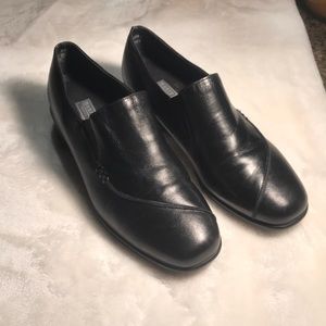 Munro American Women’s Shoes Black Leather